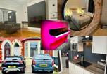 Location vacances Blackpool - Magenta Melodies, 5 Bedroom House-1