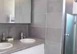 Location vacances Ramatuelle - Mas rénové 2 chambres avec piscine à 1km de la plage de Gigaro - Fr-1-726-13-2