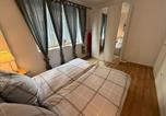 Location vacances  Gare d'Hagen - Neu - Apartment For 6 In Hagen- Direct Parking! A45 - A1 - A46 Richtung Dortmund Netflix - Wifi, Fully-Automatic-Coffemashine, Kitchen, Netflix, Disney-2