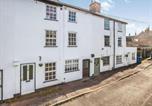 Location vacances  Chatsworth House - Agniti Cottage-1