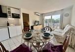 Location vacances Cavalaire-sur-Mer - Appartement 4 Pers. Centre Cavalaire avec Terrasse et Parking - Fr-1-226b-241-3