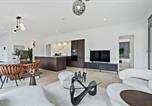 Location vacances  Luxembourg - Elegant 2br with Balcony in Ville Haute Center-1