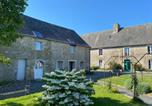 Location vacances Deux-Jumeaux - Domaine Des Piéris - Chambres d'Hôtes-1