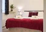 Location vacances La cathédrale de Chichester - Air Maison - Whyke Haven Modern Apartment with Private Parking-2