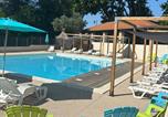 Camping avec Ambiance club Gard - Camping le Pré Saint André-1