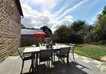 Location vacances Isigny-le-Buat - Gîte La Vieille Mazure-3