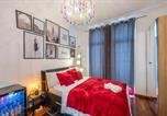 Location vacances Wavre - Euro Edens Cosy Historic Home in Brussels Jacuzzi, Garden, Central Location-3