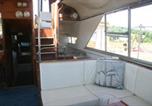 Hôtel Carmarthen - The Rose yacht on private lake-4
