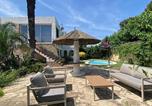 Location vacances Viladamat - Casa Del Mar - Villa con Jardín, 2 Piscinas y a 50m del Mar en Sant Martí d'Empúries - Hisp-7-18-4