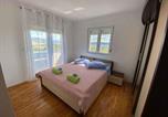 Location vacances Novigrad Općina - Two-Bedroom Apartment in Maslenica I-4
