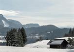 Location vacances Arâches-la-Frasse - Appartement 2 pièces 4 pers terrasse parking Les Carroz d'Arâches - Fr-1-572-293-2