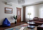 Location vacances  Moldavie - Balcony View on Alexandru cel Bun - Massive Living & Sofabed - Ac & Bean-Coffee Bar - Grandstay-2