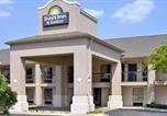 Hôtel Warner Robins - Days Inn & Suites by Wyndham Fort Valley-1