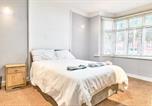 Location vacances  Gare de Walsall - Spacious 6 Br Home in Handsworth wood-1