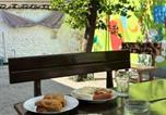 Hôtel Albanie - The Secret Garden Inn Hostel-3
