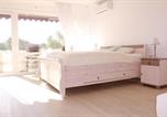 Location vacances Eschbach - Mariaprimavera Apartment am Kurpark mit Schwarzwaldblick-1