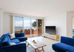 Location vacances Cowes - Beachfront Bliss - shared indoor pool & spa-4