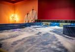 Location vacances Isles-sur-Suippe - La Parenthèse Numéro 6 - Jacuzzi Reims-1