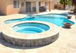 Location vacances Needles - Resort Style Home-1