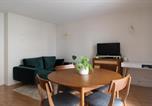 Location vacances  Hauts-de-Seine - Pretty cocoon of love close to the City of Light-1