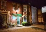 Location vacances Cambridge - Fairways Guest House-1