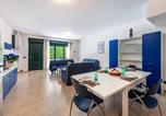 Location vacances Toscolano-Maderno - Nice apartment Le Vele 5 Garda Lake-1