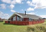 Location vacances Lønstrup - Three-Bedroom Holiday Home In Hjorring-1