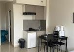 Location vacances Villeneuve-sous-Dammartin - Cozy nest with Netflix, Wi-Fi and parking included-3