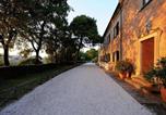 Location vacances  Province de Pesaro et Urbino - Villa in Montemaggiore with Private Pool-3