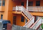 Location vacances  Palm Island ou Ile Prune - Smithy's Apartment 2-1