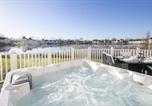 Location vacances South Cerney - Windrush Lake 80 & 81, Waterlow Lodge P-1