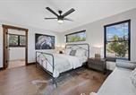Location vacances Estes Park - Estes Dream Brand New End Unit with Two Patios Indoor and Outdoor Fireplace and Jacuzzi-2