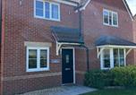 Location vacances  Gare de Swindon - Coronel House Modern 4-Bed Swindon Home, Long Stays Welcome-2