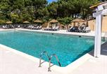 Camping Le Pradet - Camping maeva Escapades Le Hameau des Pins-1