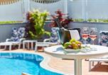 Location vacances Desenzano del Garda - Villa Azzurra Depandance con piscina-1