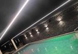 Location vacances Sainte-Ode - Lodge Osciade-1