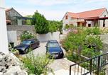 Location vacances  Plaine de Stari Grad - House Lara-4