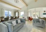 Location vacances Les Adrets-de-l'Estérel - Villa With Sea View And Infinity Pool Near Cannes-2