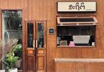 Location vacances  Laos - Sathiti Cafe & Bed, 100 mt from Sihom Night Market-1
