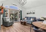 Location vacances Banff - Mountain Views Balcony and Free Parking-4