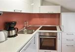 Location vacances Dugopolje - Awesome Apartment In Podstrana With Wifi-2