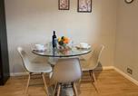 Location vacances Windsor - Two-Bedroom Apartment in Windsor-4