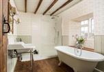 Location vacances Hovingham - Host & Stay - Corner House-4