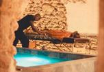 Location vacances Grans - La Maison des Lamanon-1