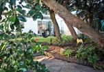 Location vacances Kommetjie - Kommetjie Holiday House in a Forest next to the Sea-2