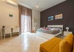 Location vacances  Ville métropolitaine de Naples - Easylife - Naples - Librai 14 - Historic Center-1