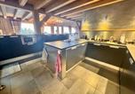 Location vacances Arâches-la-Frasse - Chalet de Standing 5 Chambres avec Jacuzzi et Parking - Fr-1-836-51-3