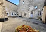 Hôtel Allevard - Château De La Rive Suite Romantique-4