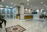 Location vacances  Afrique du Sud - Centurion 207 Luxury Sea Point one bedroom apartment with access to magnificent pool Perfect location by Super Host Melvyn-1