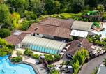 Camping avec Piscine Lesperon - Village Tropical Sen-Yan-1